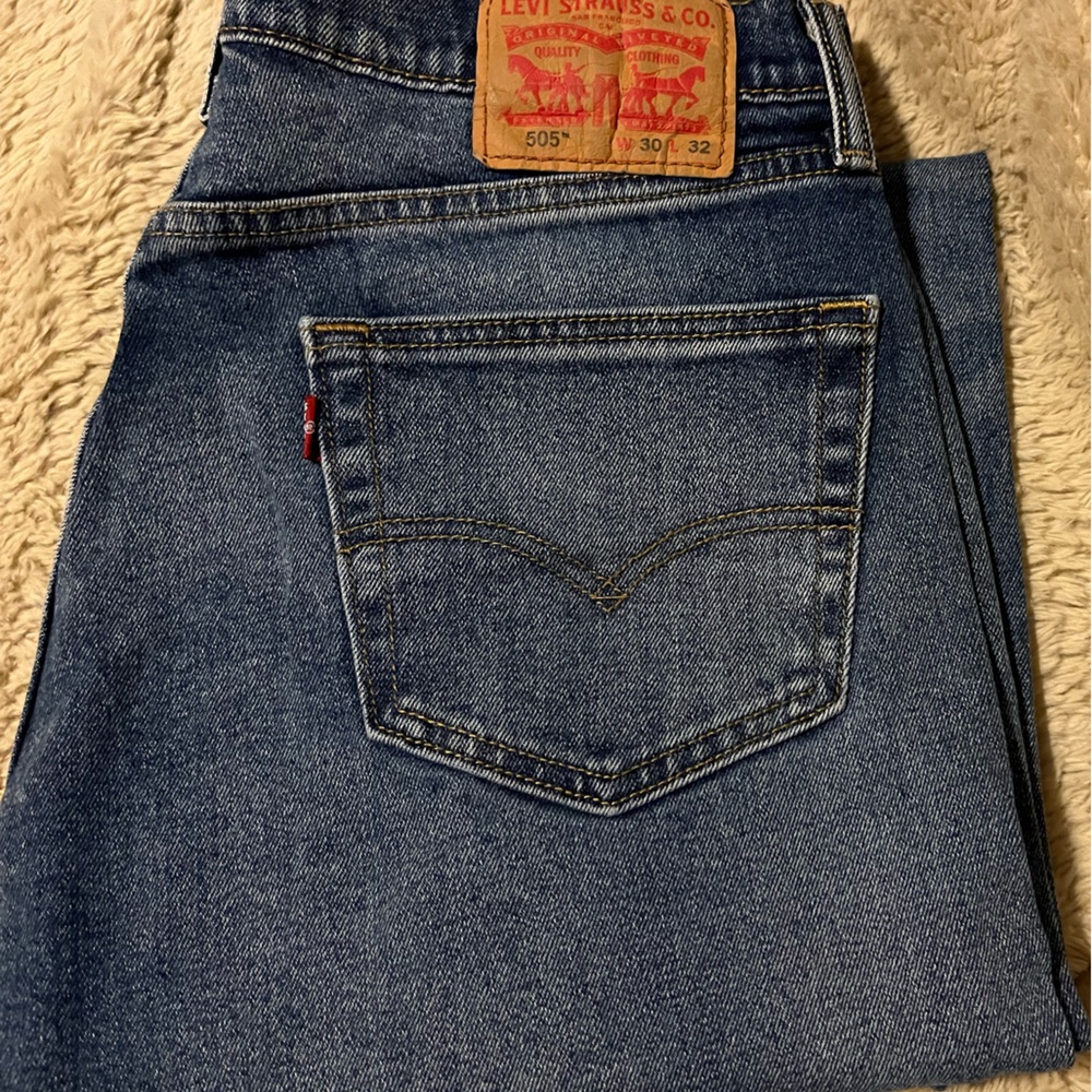 Levi’s Medium Blue Wash Men’s “505”